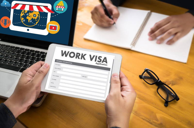 اخذ اقامت دبی از طریق اخذ ویزای کار